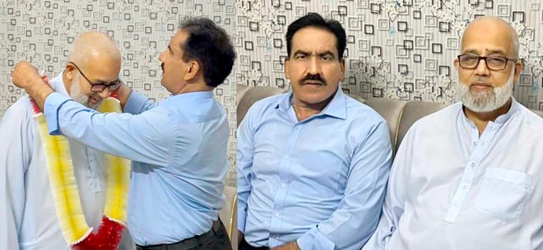 دینہ!میاں نوید انجم فریضہء حج کی ادائیگی کے بعد وطن واپس پہنچ گئے ، حج بیت اللہ کی سعادت پانے پر اللہ پاک کا لاکھ لاکھ شکر بجا لاتا ہوں ، میاں نوید ، فریضہء حج کی ادائیگی پر میری طرف سے بہت بہت مبارکباد ، الیاس کھوکھر