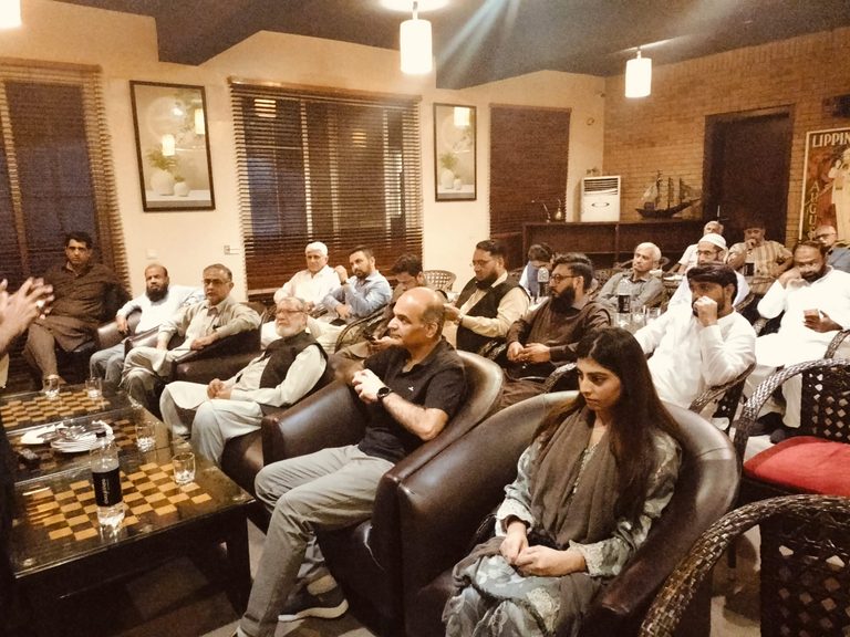 جہلم//ڈاکٹرز کمیونٹی کے اندر مزید اتحاد کی ضرورت،جہلم کے سینیئرز جونیئرز ڈاکٹرز کا  مقامی ہوٹل میں اجتماع۔