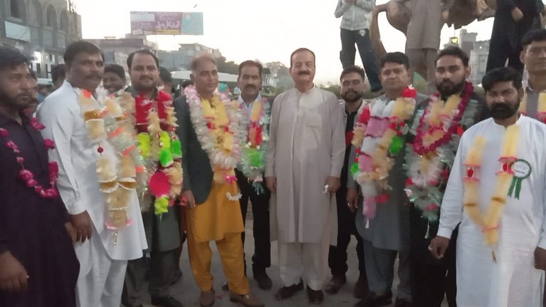 دینہ الیکٹرانک اینڈ ڈیجیٹل میڈیا کے سالانہ انتخابات 2026-27 مکمل پروفیشنل جرنلسٹ پینل نے چار جبکہ یونائیٹڈ جرنلسٹ پینل نے دو نشستیں اپنے نام کر لیں۔ یاسر صدیق صدر، ظہیر اختر بٹ جنرل سیکرٹری منتخب ھو گئے